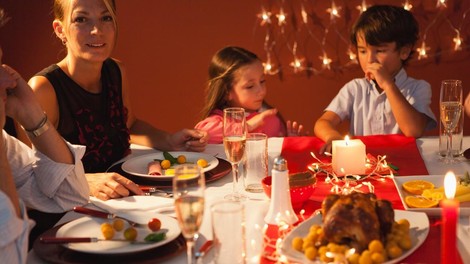 Izognite se TEM 3 napakam pri pripravi božične večerje (zaradi katerih ste vedno v stresu)