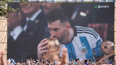 Legendarni Argentinec med slavjem v Buenos Airesu postavil nov rekord: tole je najbolj všečkana objava v zgodovini Instagrama (FOTO)