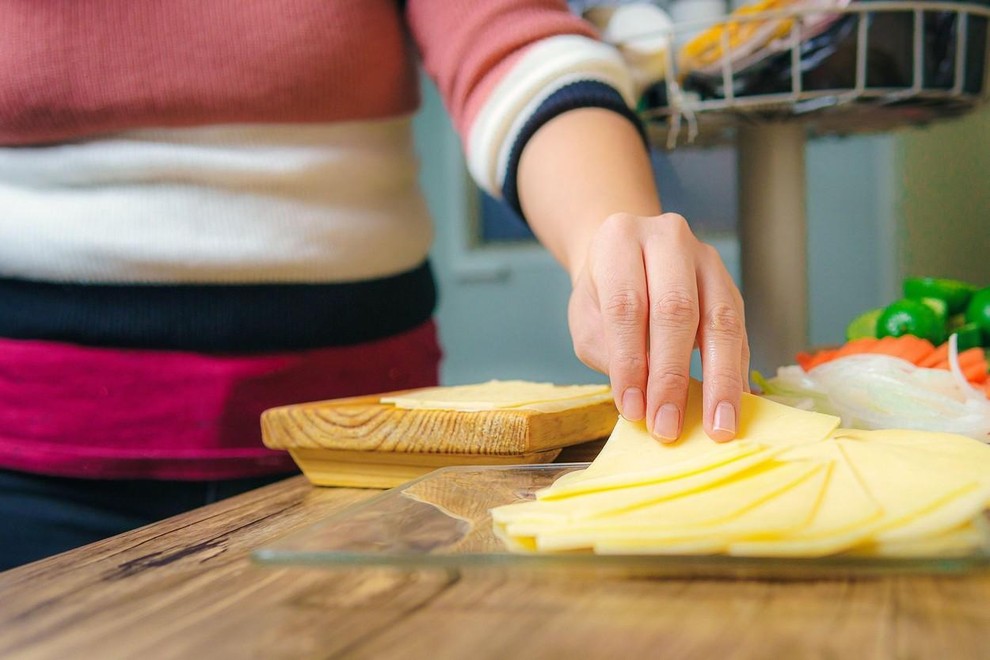 Ko pojeste jogurt ali spijete kozarec mleka po nekaj mesecih ali celo letih, ko niste uživali mlečnih izdelkov, so najpogostejše …