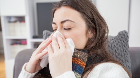 Ste prehlajeni? Tu so 4 napake, ki jih zagotovo delate in poslabšajo prehlad (ter druge bolezni)