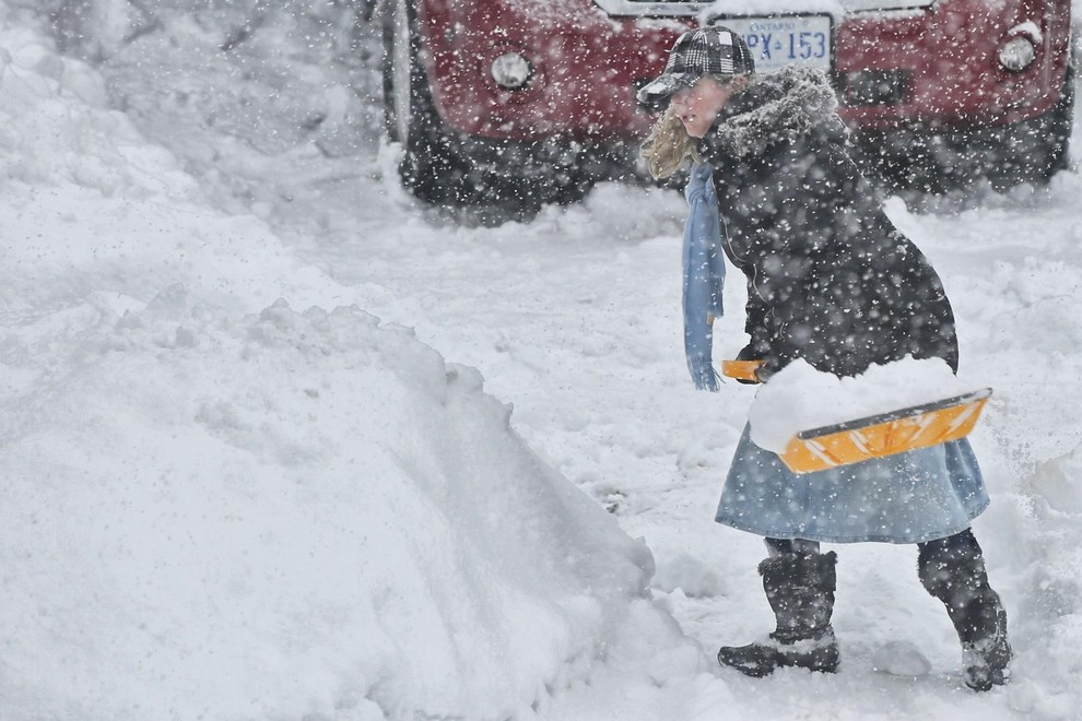 POŠKODBA HRBTA Ste eden tistih, ki mu odmetavanje snega pozimi ne uide? Ravno zaradi fizične nepripravljenosti, pa tudi zaradi pretiravanja, …