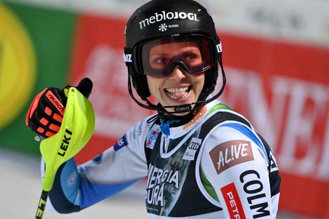 Odlična slovenska smučarka ljubi nogometaša: objavila sporočilo in mu javno izpovedala ljubezen (FOTO)