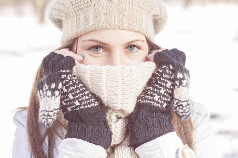 Kako med zimo preprečite SUHE OČI in kdaj je čas za obisk zdravnika? (foto: Profimedia)