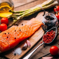 Kako v trgovini izbrati najbolj svež kos lososa? Upoštevajte teh 7 napotkov