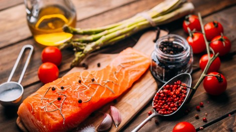 Kako v trgovini izbrati najbolj svež kos lososa? Upoštevajte teh 7 napotkov