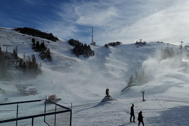 Uganete, katero slovensko smučišče je letos razglašeno za najboljše? Ponujajo vse TO!