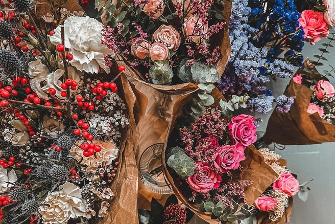 Kaj podariti mami za materinski dan? Uporabite katero od teh idej 👇