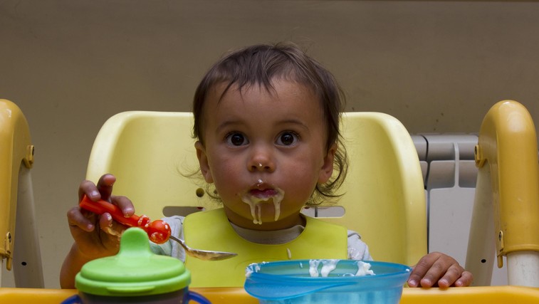 Strokovnjakinja: 3 presenetljiva živila, ki jih ne bi smeli dajati svojim malčkom (foto: Profimedia)