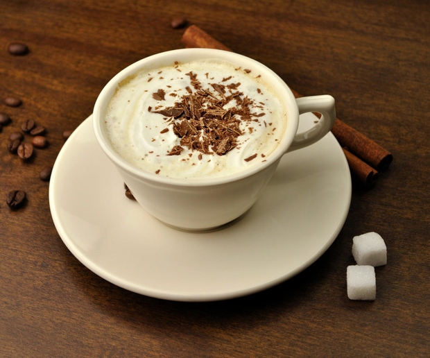 V KAVO STRESETE VELIKO SLADKORJA Če imate radi zelo sladko kavo, potem možganom ne delate nobene usluge. Prevelika količina dodanega …
