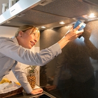 Te napake pri čiščenju kuhinje vam lahko nakopljejo težave z zdravjem