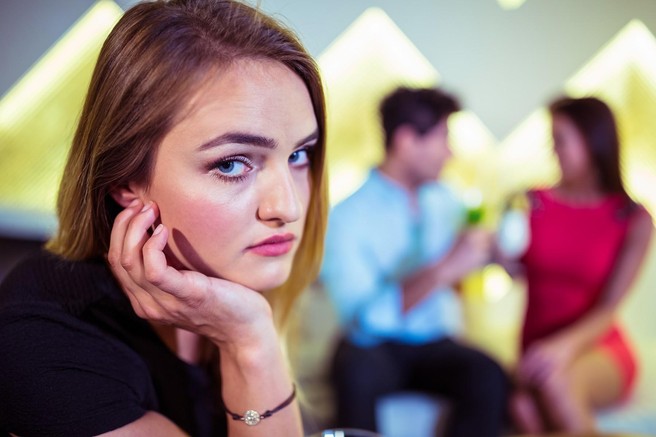 "Partner me je prevaral, vendar ga sedaj hočem nazaj. Kako naj ga ponovno osvojim?" (osebna zgodba)