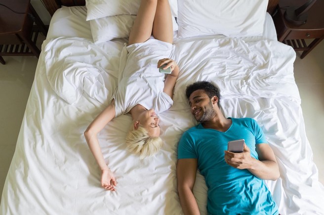 To so znaki, da je partner ljubosumen na vas