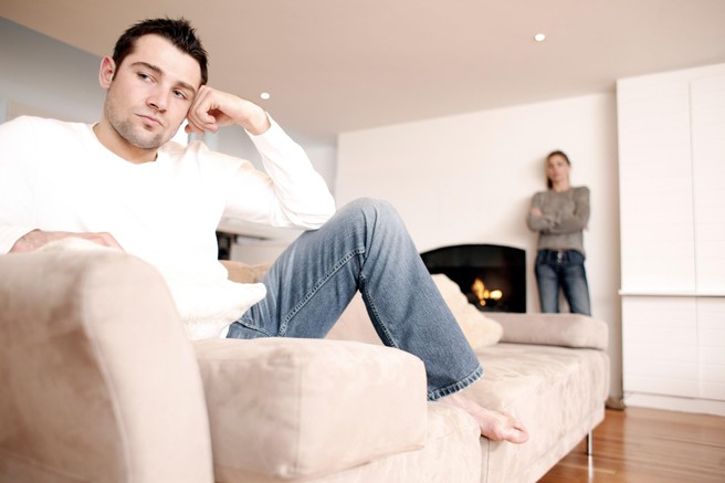 Moškega, ki se obnaša TAKO, bi se mogla na daleč izogniti vsaka ženska