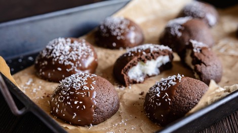 Čokoladno - kokosovi piškoti iz 4 sestavin