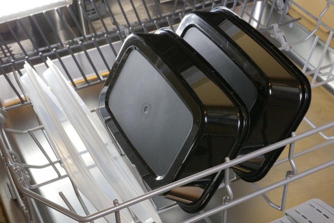 Ali plastično posodo umivate v pomivalnem stroju?