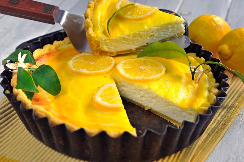 Zdrava različica priljubljene limonine torte (recept) (foto: Profimedia)
