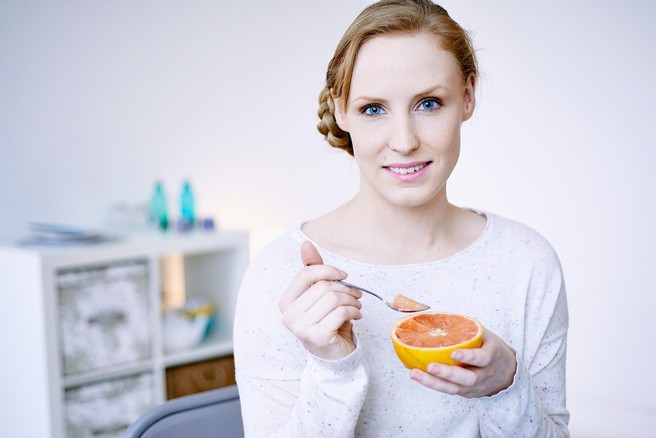 To je najučinkovitejše sadje za kurjenje maščob, ki ga nujno dodajte v svojo shujševalno rutino: Zapišite si jedilnik!