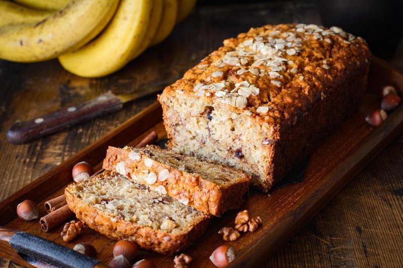 Ta recept vas bo navdušil: Bananin kruh z orehi in brez sladkorja (foto: Profimedia)