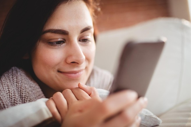 "Sem poročena, vendar imam telefonski seks z drugim. Ali varam moža?" (osebna izpoved)