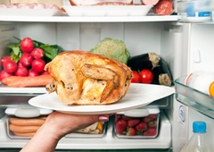 Toliko časa imate v resnici lahko piščanca v hladilniku!