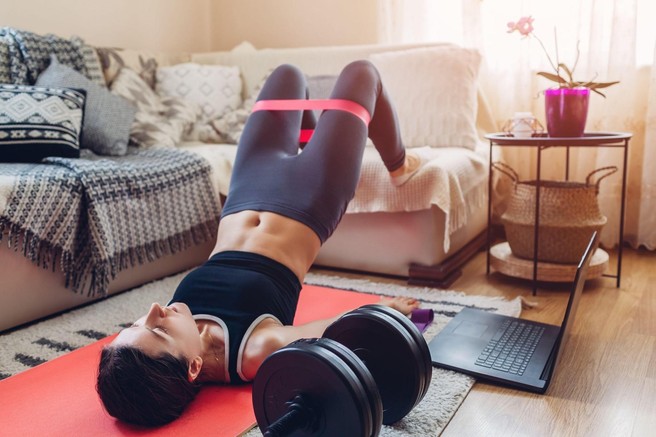 5 vaj za čvrsto zadnjico, ki jih vključite v svojo naslednjo vadbo