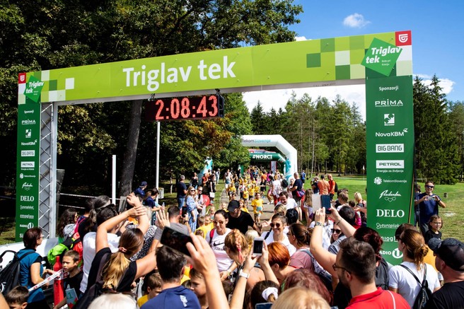 11. Triglav tek je dogodek, ki bi se ga letos morali udeležiti vsi ljubitelji teka in narave (TO je razlog)