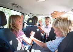 Zakaj se ne moremo otresti družinskih vzorcev? Tudi vi ponavljate napake svojih staršev