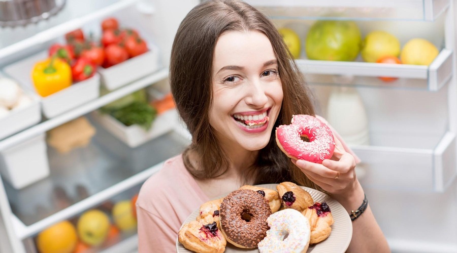 Nutricionisti razkrivajo ključne napake prehranjevanja: Zaradi teh 9 napačnih odločitev se redite in upočasnjujete metabolizem (foto: Profimedia)