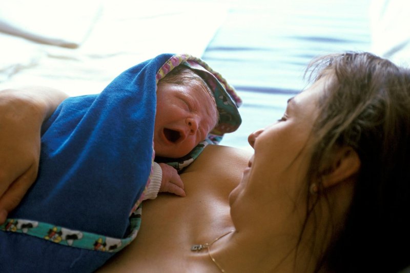 Večna dilema mamic: Kako začeti in kdaj prenehati z dojenjem? (foto: Profimedia)