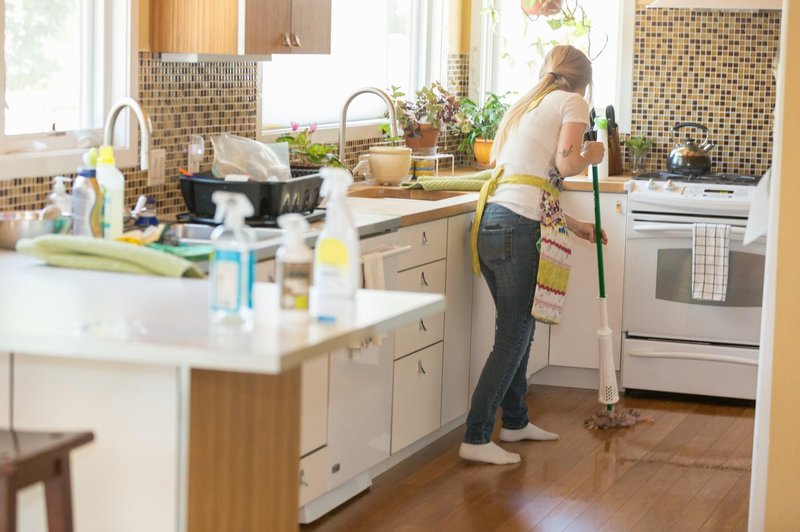 Na teh stvareh v vašem domu je največ bakterij, a jih NIKOLI ne očistite! (foto: Profimedia)