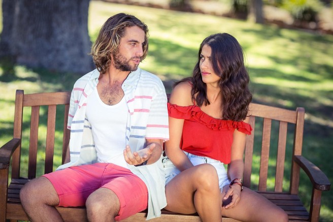 Ženske, s takšnimi vedenji boste zagotovo uničile svoje razmerje