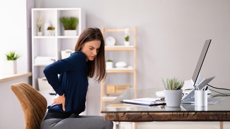 Vas boli spodnji del hrbta? To je posledica teh "nedolžnih" navad, ki jih počnete vsak dan