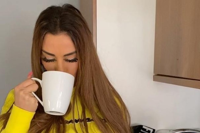 Kako preprečiti, da bi kava "porumenila" vaše zobe?