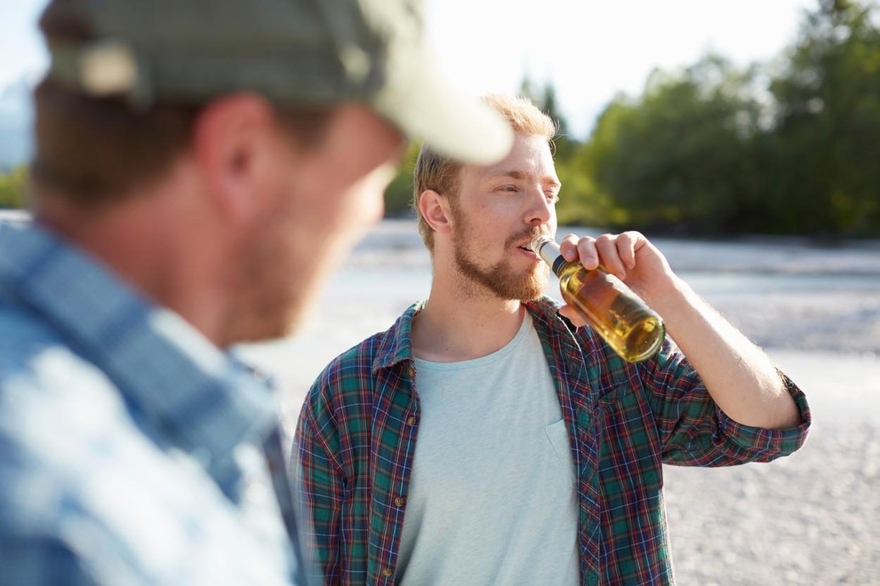 GLEDE NA RAZISKAVO, JE PIVO PO VADBI ... ... ustrezna hidracija za telo. A ne kar katerokoli pivo, vsebovati mora …