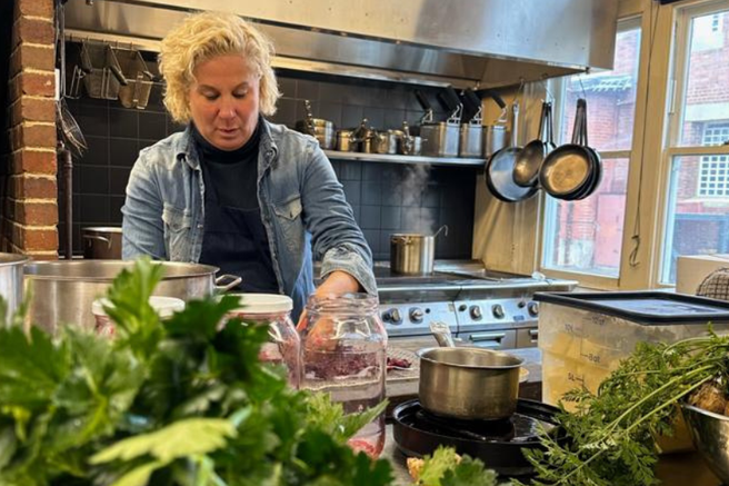 Ana Roš se je v Avstraliji s hčerko lotila ambicioznega podviga: neverjetno, kaj ji je uspelo (imamo fotografije)