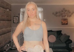 "Cele dneve sem jokala zaradi hudih bolečin v želodcu, potem pa ugotovila, da gre za nekaj veliko bolj grozljivega!" (osebna izpoved)