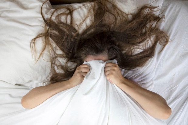 Imate kakšen svoj način, kako ohladiti spalnico in druge prostore ponoči? Visoke temperature namreč slabo vplivajo na vaš spanec, kar …