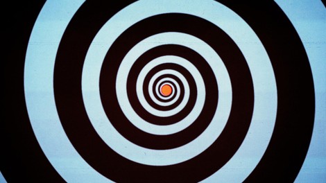 Kako se hipnotizirati v 10 minutah (da se boste približali svojim ciljem in sanjam)