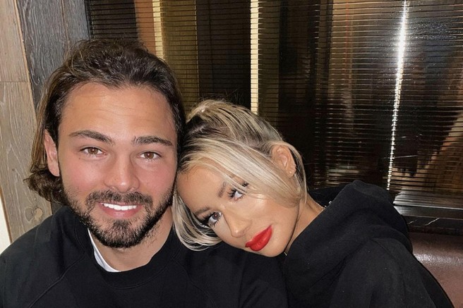 Ali je med vami in partnerjem TAKŠNA starostna razlika? Znanost pravi, da je v tem primeru velika verjetnost razhoda!