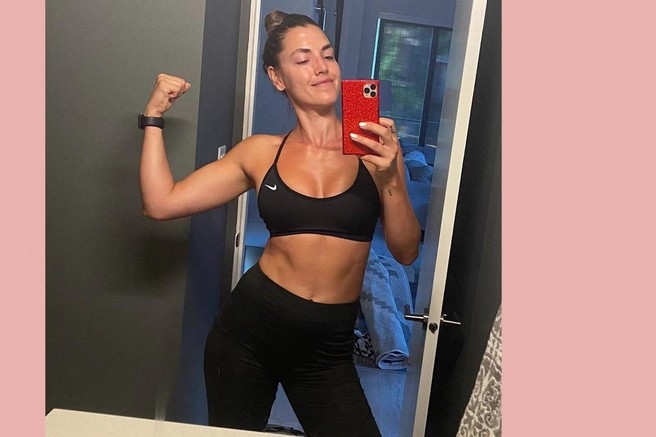 "Želja po idealni postavi je uničila moje življenje. Ko sem naredila to, pa sem končno postala fit!" (osebna zgodba)