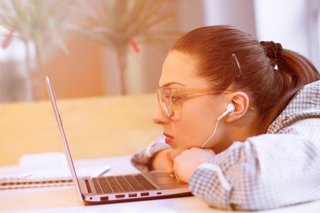 Tega nikoli ne počnite, če želite izboljšati osredotočenost in nehati pozabljati