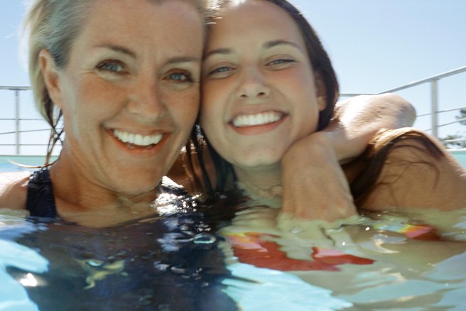 "Mama je ljubosumna, da imam fanta, zato z njim ..." (osebna izpoved)