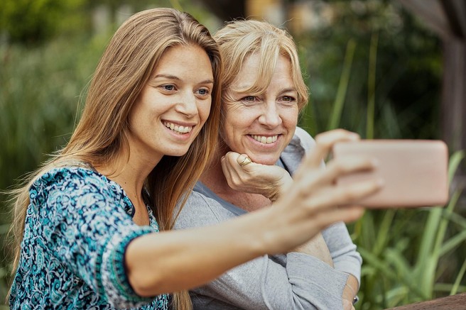 Ali mama na skrivaj sovraži vašega partnerja? To boste vedeli po teh znakih!