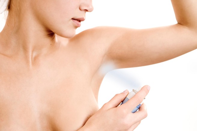 Ta tihi simptom raka lahko opazite med nanosom dezodoranta