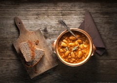 Kako zgostiti pasulj brez moke: triki, ki jih uporabljajo le redki, poznati pa bi jih moral vsak