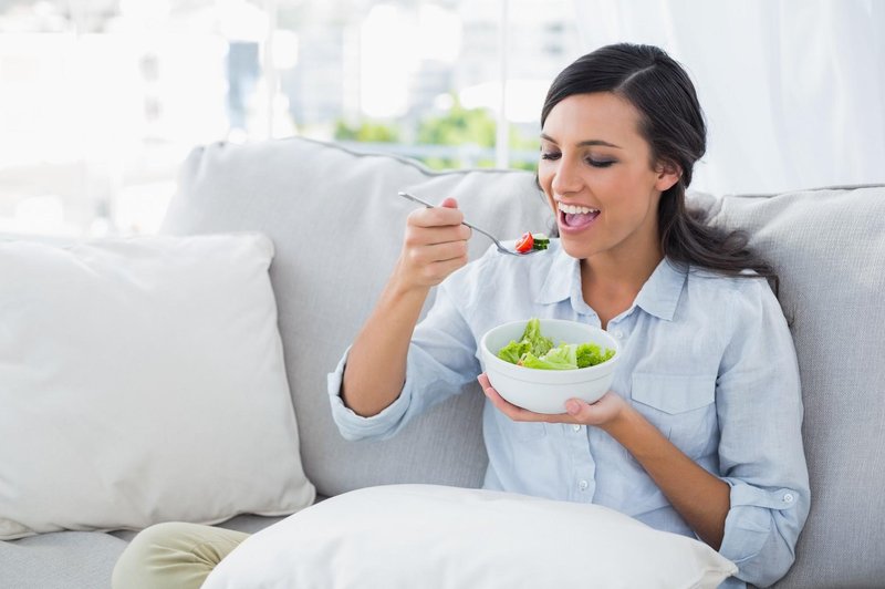 Kaj jesti za boljše hormonsko zdravje? 5 nasvetov, ki jih je potrdil strokovnjak za prehrano (foto: Profimedia)