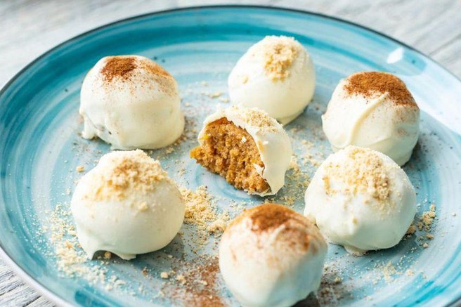 Cheesecake kroglice brez peke: Preprost recept za odlično sladico iz samo 4 sestavin