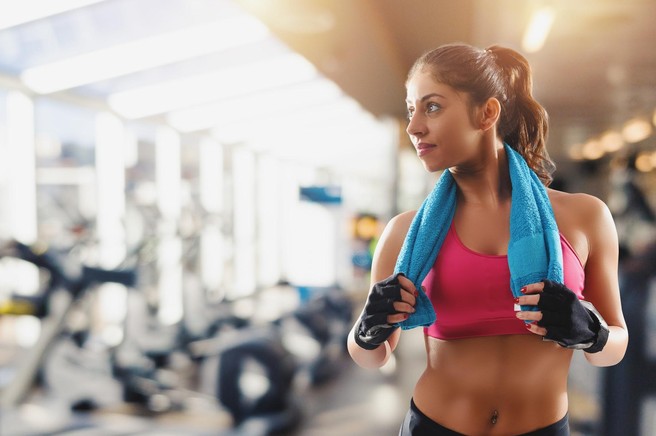 5-minutna japonska vadba z brisačo za krepitev trebušnih mišic je podžgala internet: Trik, s katerim si zagotovite raven trebuh, popolnoma brez napora