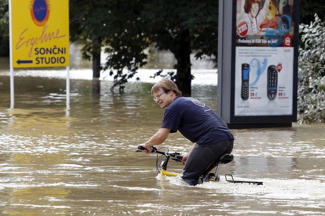 Astrafobija in ekstremno poletje: kako so podnebne spremembe spremenile obdobje veselja v obdobje katastrofe
