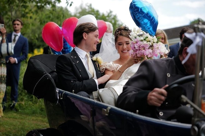 "Ker me tašča ne mara, se je odločila, da bo na najini poroki naredila nekaj kar me je pošteno razjezilo" (stiska bodoče neveste)